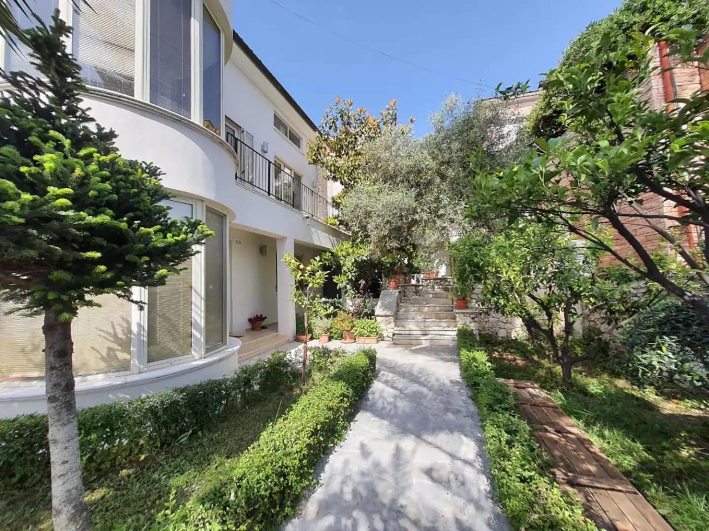 Aphrodite Direct Access To Beach Willa *